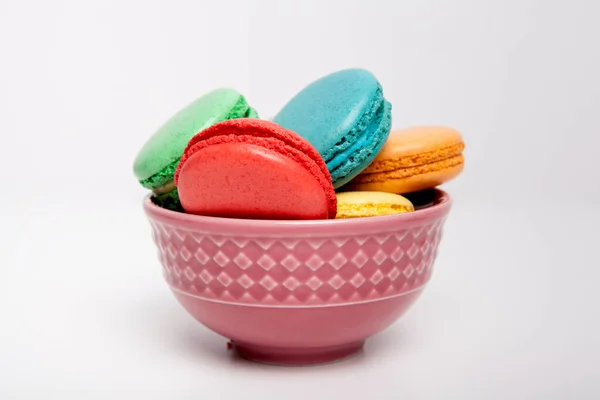 Macaron Doce Colorido Sobre Fundo Branco Petiscos Doces — Fotografia de Stock