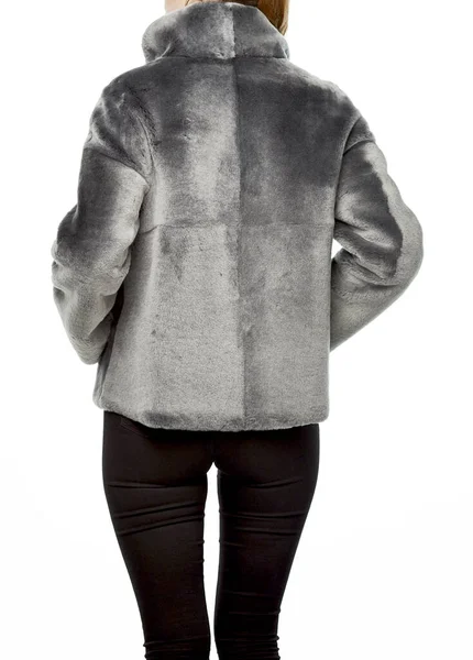 Mujer Con Una Chaqueta Cuero Gris Sobre Fondo Blanco —  Fotos de Stock