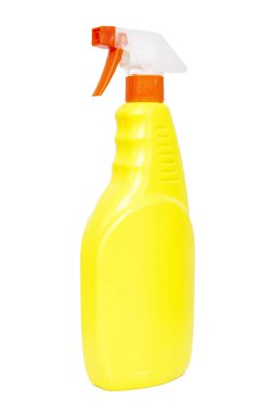 Beyaz arka planda sarı sisli sprey şişesi. Sarı sprey şişesi.