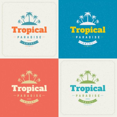 Yaz Tatili Retro Tipografi Etiketleri veya Rozetleri Tasarım