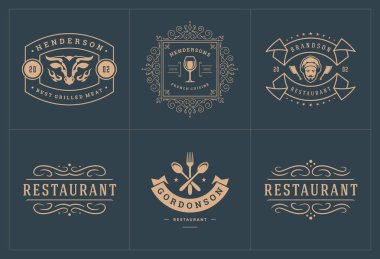Restoran logoları menü etiketleri ve kafe rozetleri için vektör illüstrasyonunu ayarlar
