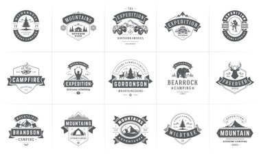 Kamp logoları ve rozetleri vektör tasarım ögeleri ve siluetleri ayarlanır