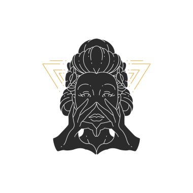 Elleri kalp siluetini gösteren mistik kadın portresi