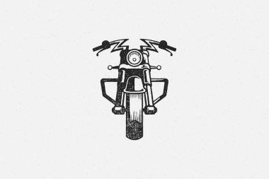 Chopper motosiklet silueti ön görünüm mürekkep damgalı vektör çizimi.