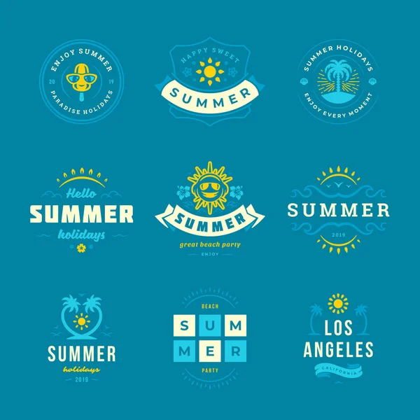 Étiquettes et badges de vacances d'été design rétro — Image vectorielle