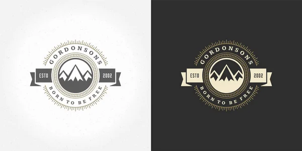 Dağ kamp logosu amblemi dış mekan vektör illüstrasyon kaya tepeleri silueti gömlek veya iz damgası için — Stok Vektör
