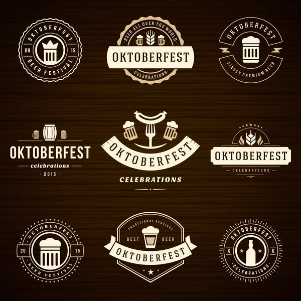 Festival de la cerveza Oktoberfest celebraciones etiquetas — Archivo Imágenes Vectoriales