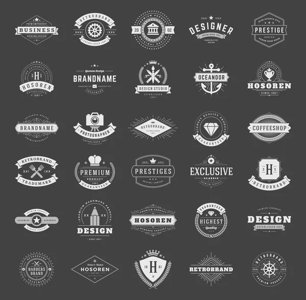 Logotipos o insignias vintage retro set — Archivo Imágenes Vectoriales