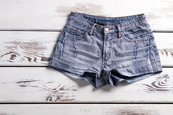 Female vintage denim shorts. — Stockfoto