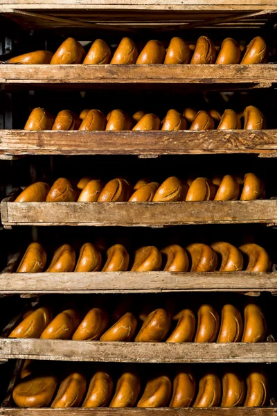 Pão de entrega na padaria . — Fotografia de Stock