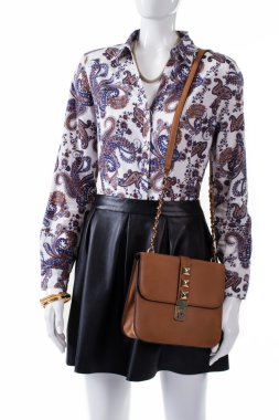 Çanta ve etek manken.