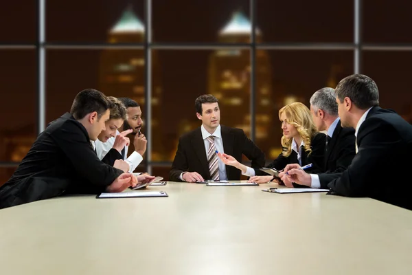 People in suits having discussion. — Stock Photo, Image
