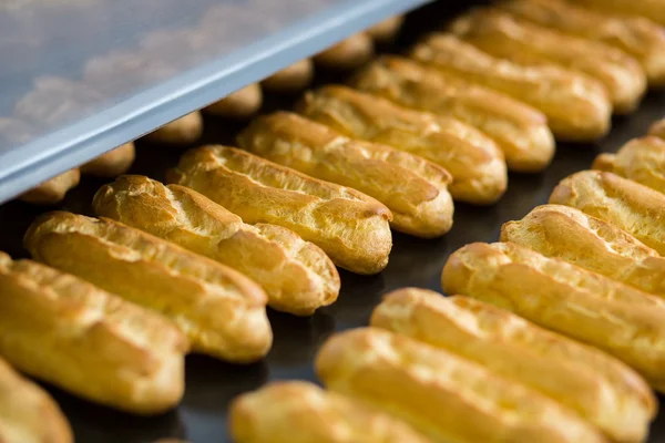 Righe di conchiglie di eclair gialle . — Foto Stock