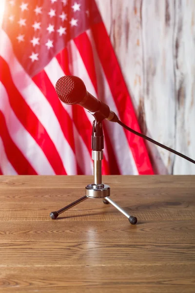 United States flag and microphone. — Stock Photo, Image