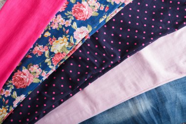 Farklı bez parçaları ile Yazdır.