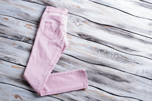 Pantalones femeninos rosa claro . —  Fotos de Stock