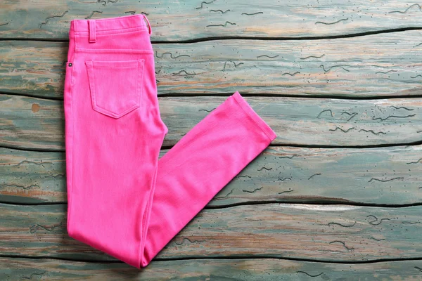 Różowe spodnie na co dzień. — Zdjęcie stockowe