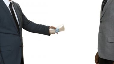 Siyah işadamı parayı reddediyor.