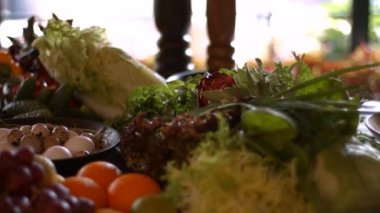 Yumurta ve Çin lahanası.