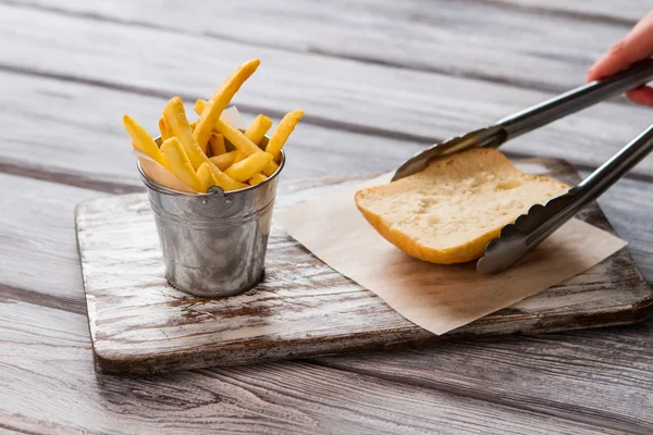 Fritas em balde pequeno . — Fotografia de Stock