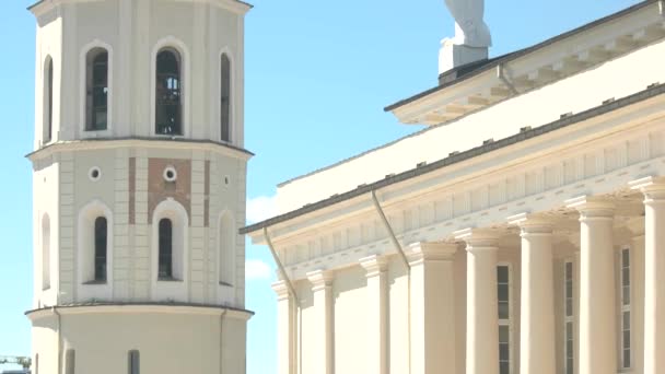 Torre con cruz en la cúpula . — Vídeos de Stock