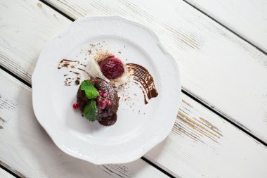 tatlı dondurma ile.