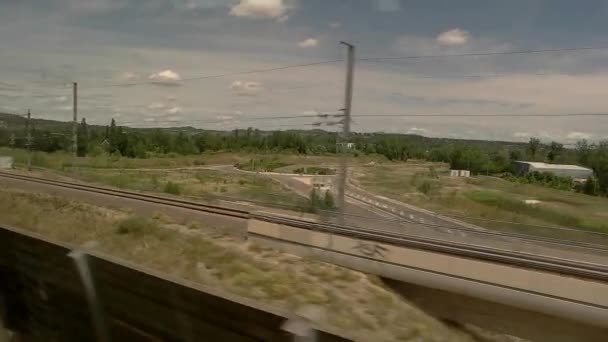 Uitzicht vanaf de trein. — Stockvideo