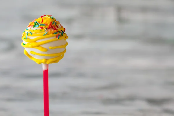 Pastel en un palo . — Foto de Stock