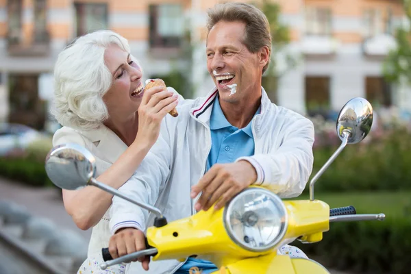 Mans gezicht in ijs. — Stockfoto