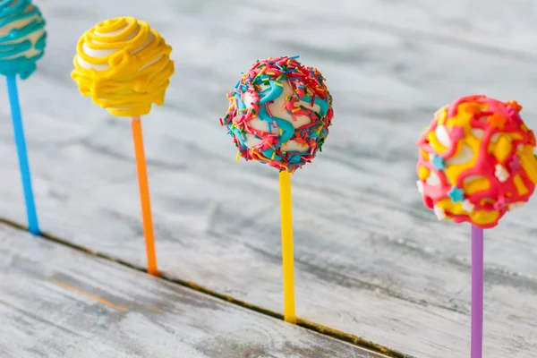 Lollipops pastel de colores brillantes . — Foto de Stock