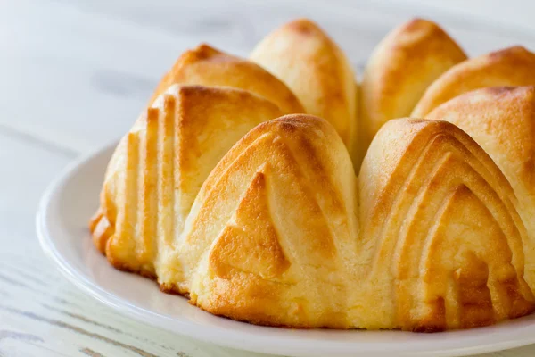 Gelb gebackener Käsekuchen. — Stockfoto