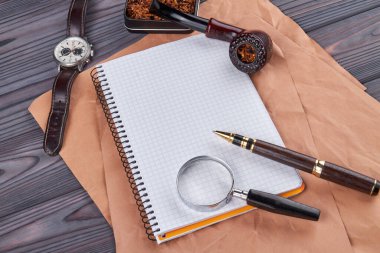 Üst düzey zengin adam aksesuarları.