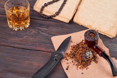 Rahatlamak ve rahatlamak için erkek aksesuarları.