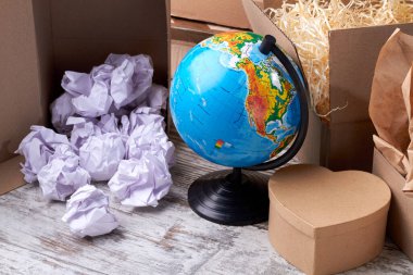 Dünya dağıtım servisi için öğelerin bileşimi.