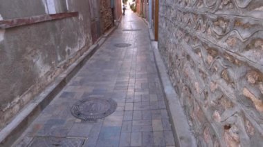 Türkiye 'de antik bir kentin eski kaldırımlı caddesi.