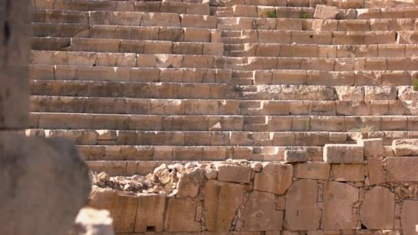 Ruinas de un antiguo anfiteatro en la ciudad de Kas, Turquía. — Vídeo de stock