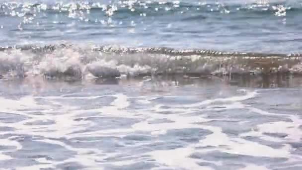 海の波が近づく. — ストック動画