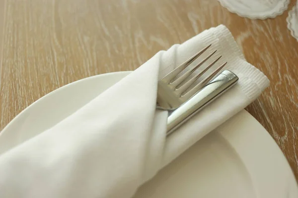 Cutlery set with plate. — Stock Photo, Image