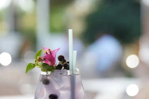 Glass with cold summer cocktail and copy space. — Stock Photo, Image