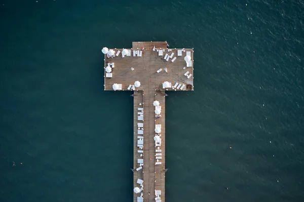 Vista aérea del muelle en el mar. — Foto de Stock