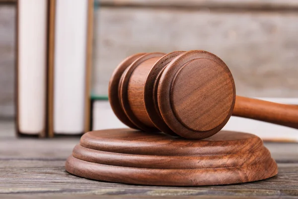 Gavel ses bloğunda.