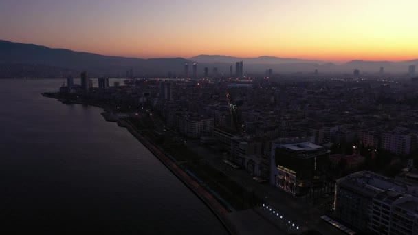 Ciudad de Izmir en la costa egea de Turquía. — Vídeos de Stock