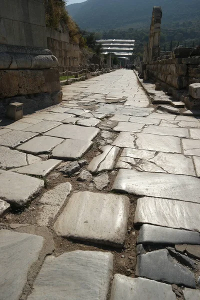 Rua Cobblsetone na antiga cidade de Éfeso, Turquia. — Fotografia de Stock