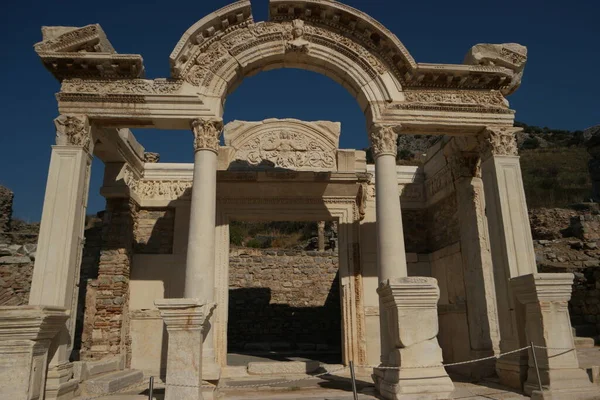 Hadrianus tempel i Efesos, Turkiet. — Stockfoto