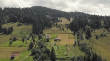 Karpat Dağları kırsalında.