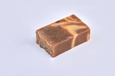 Kahverengi doğal sabun çubuğu ve kopyalama alanı.