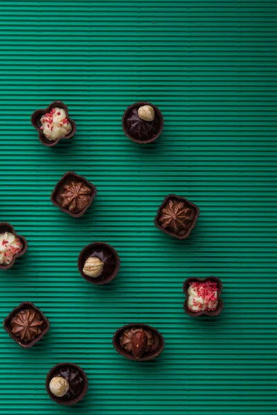 Top view flat lay assortment of delicious sweet candies. — Fotografia de Stock