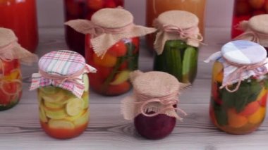 Lezzetli Konserve Gıda