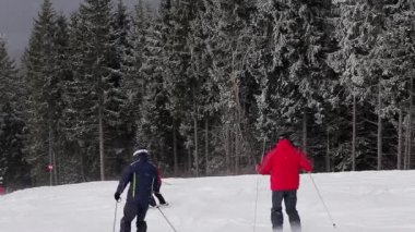 Kayakçı ve snowboard düşkünleri