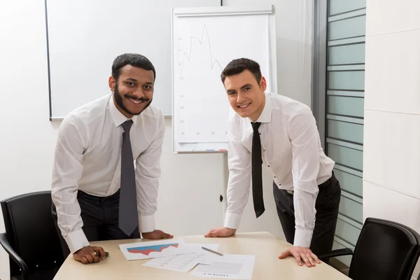 Empleados jóvenes . — Foto de Stock